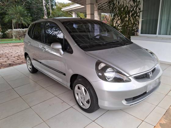 HONDA FIT 1.4 LX 8V GASOLINA 4P AUTOMÁTICO HONDA FIT 1.4 LX 8V GASOLINA 4P AUTOMÁTICO